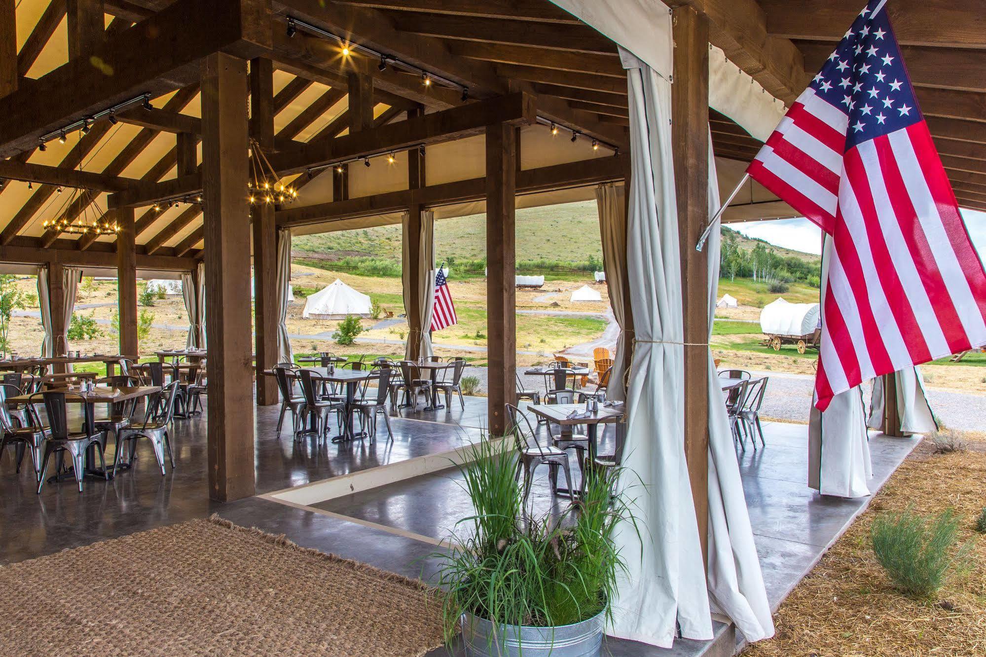 Conestoga Ranch Glamping Resort Garden City Exterior photo